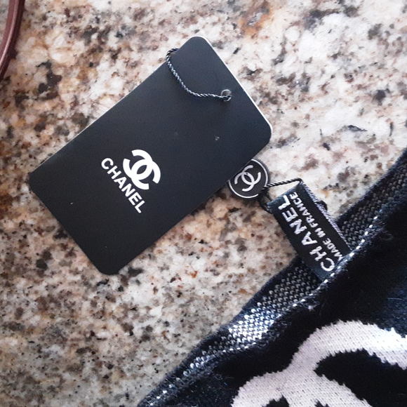 Sweater Cape - Picture 6 of 10